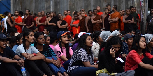 batti campus ஹிஸ்புல்லாவின் பல்கலைக்கழகத்திற்கு எதிராக பல்கலைக்கழக மாணவர்கள் ஆர்ப்பாட்டம்