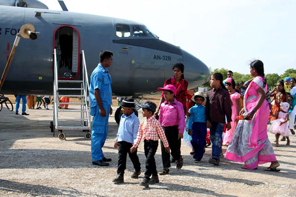palali airport பலாலி விமான நிலையத்தை வைத்து வடக்கு மக்களின் வாக்கை சூறையாட முயற்சி