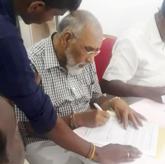 vicky சிறீலங்கா அரச தலைவர் தேர்தல் ஐந்து கட்சிகள் இணைந்து இயங்க முடிவு