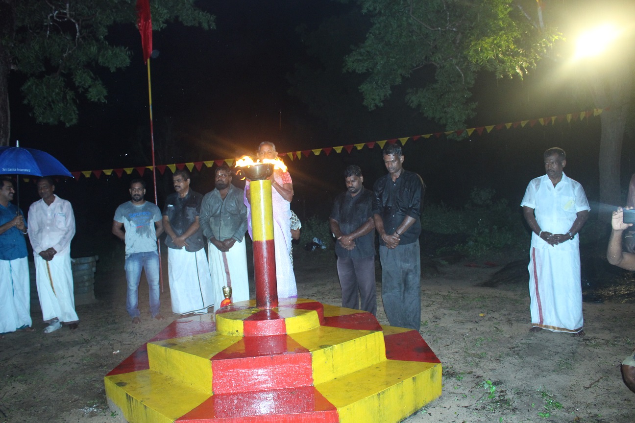 Batti mummari5 மாவடிமுன்மாரியில் கொட்டும் மழையிலும் மாவீரர் தின நிகழ்வுகள் சிறப்பாக நடைபெற்றன