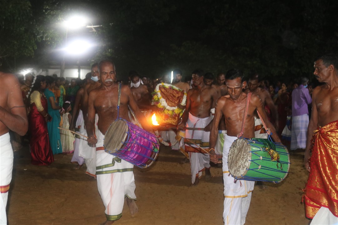 IMG 0540 தமிழ் மரபில் வழிபாடு இடம்பெறும் மண்டூர் கந்தசுவாமி ஆலயம்