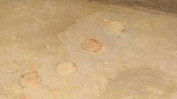 keezhadi excavation round holes 1595655514 கீழடி ஆறாம் கட்ட அகழாய்வில் 5 அடுக்கு உறை கிணறு கண்டுபிடிப்பு