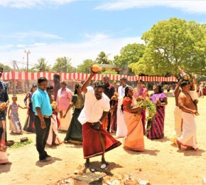 Nallur political pri கைதிகள் தினத்தை முன்னிட்டு தமிழ் அரசியல் கைதிகளுக்காக நல்லூரில் விசேட வழிபாடு