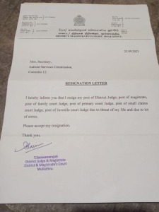 இலங்கையின் அழுத்தம் - நாட்டை விட்டு வெளியேறிய முல்லைத்தீவு நீதிபதி 2 https://www.ilakku.org/wp-content/uploads/2021/08/cropped-Google_Logo.png Saravanarajah Mullai Judge2 இலங்கையின் அழுத்தம் - நாட்டை விட்டு வெளியேறிய முல்லைத்தீவு நீதிபதி