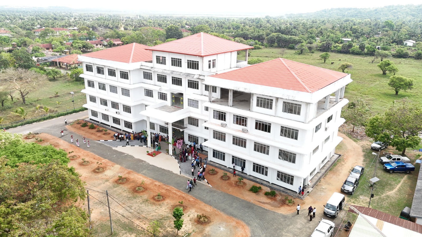 கிழக்கு மாகாண அரச உத்தியோகத்தர்களுக்கான புதிய கட்டடம்; ஆளுநர் செந்தில் தொண்டமானால் திறந்து வைப்பு 3 https://www.ilakku.org/wp-content/uploads/2021/08/cropped-Google_Logo.png IMG 20240426 WA0038 கிழக்கு மாகாண அரச உத்தியோகத்தர்களுக்கான புதிய கட்டடம்; ஆளுநர் செந்தில் தொண்டமானால் திறந்து வைப்பு