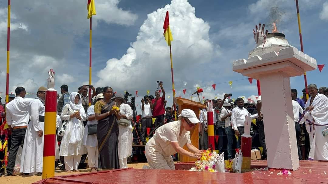 முள்ளிவாய்க்காலில் சா்வதேச மன்னிப்புச் சபையின் செயலாளா் நாயகம் அஞ்சலி 1 https://www.ilakku.org/wp-content/uploads/2021/08/cropped-Google_Logo.png 90 முள்ளிவாய்க்காலில் சா்வதேச மன்னிப்புச் சபையின் செயலாளா் நாயகம் அஞ்சலி