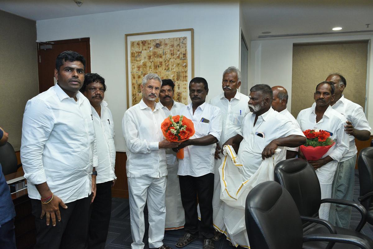 மீனவர்கள் பிரச்சினைக்கு தீர்வு: இந்தியா, இலங்கை பிரதிநிதிகள் சந்திப்பை ஒழுங்கு செய்யக் கோரிக்கை