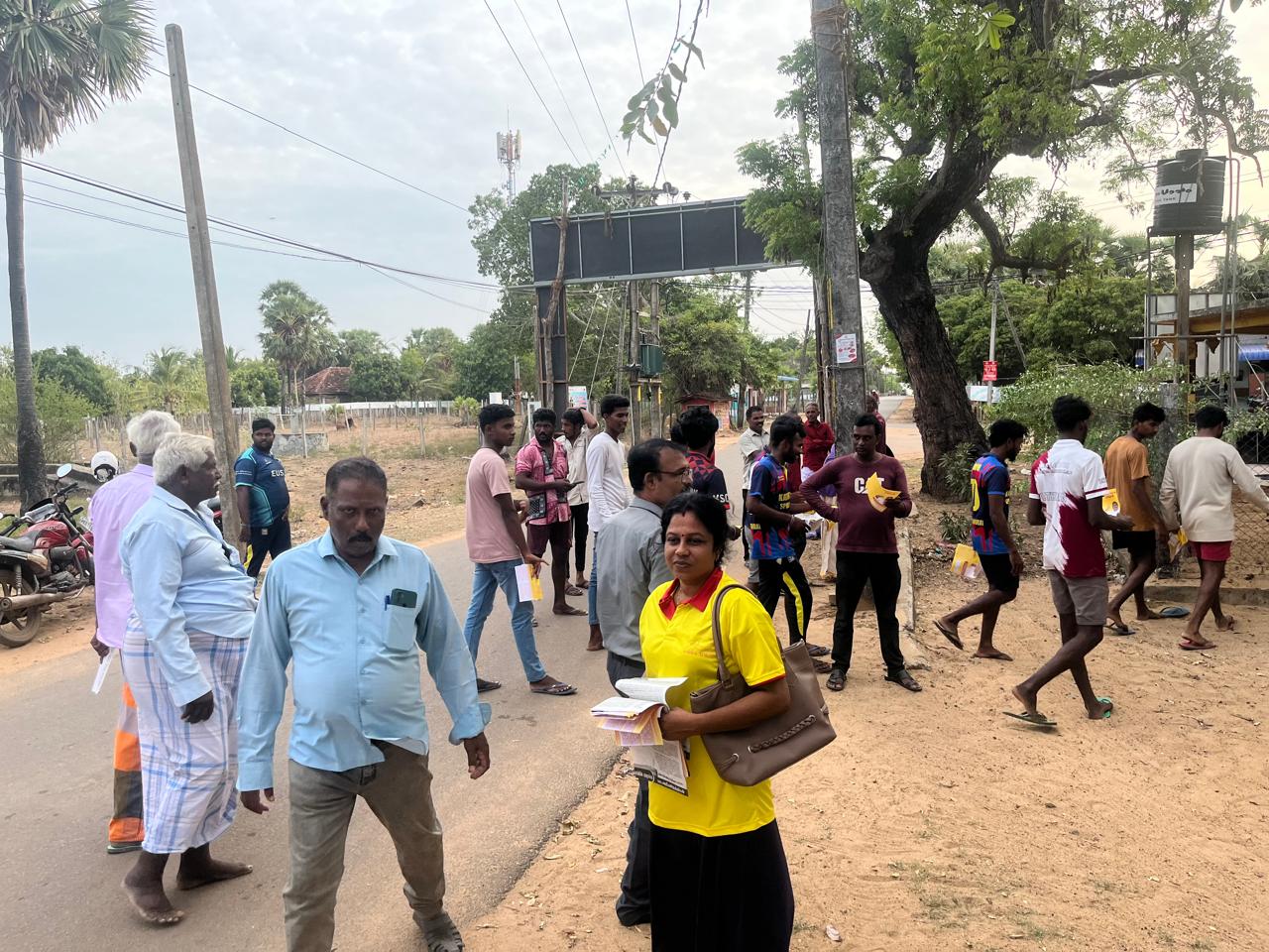 மட்டக்களப்பில் தொடரும் 'நமக்காக நாம்' பரப்புரை! 1 https://www.ilakku.org/wp-content/uploads/2021/08/cropped-Google_Logo.png Unknown 1 2 மட்டக்களப்பில் தொடரும் 'நமக்காக நாம்' பரப்புரை!