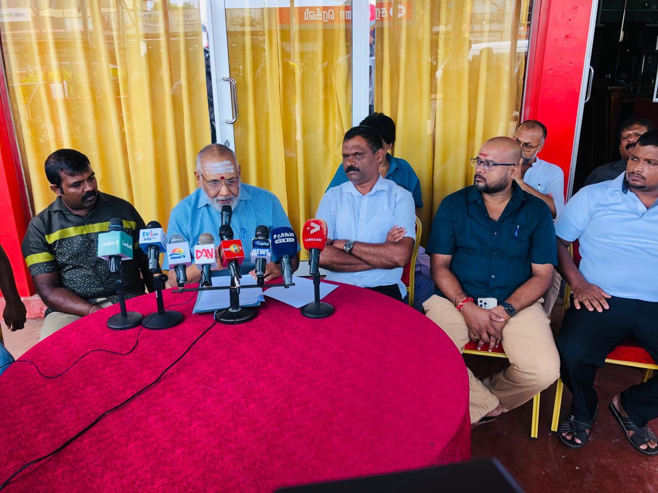 சங்குக்கு வாக்களித்து தமிழர்களாக எமது ஒற்றுமையை உலகிற்கு உணர்த்துவோம் - நெல்லியடி வாணிபர் கழகம் அழைப்பு! 1 https://www.ilakku.org/wp-content/uploads/2021/08/cropped-Google_Logo.png Unknown 1 7 சங்குக்கு வாக்களித்து தமிழர்களாக எமது ஒற்றுமையை உலகிற்கு உணர்த்துவோம் - நெல்லியடி வாணிபர் கழகம் அழைப்பு!