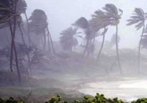 இலங்கையில் சீரற்ற வானிலை – 1,700 க்கும் மேற்பட்டோர் பாதிப்பு