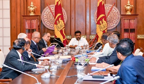 மாகாண சபைகள் மற்றும் உள்ளூராட்சி நிறுவனங்களில் ஊழல் மோசடிகளை தடுப்பதற்கான விசாரணைப் பிரிவுகளை நிறுவுவதற்கு ஜனாதிபதி அனுமதி