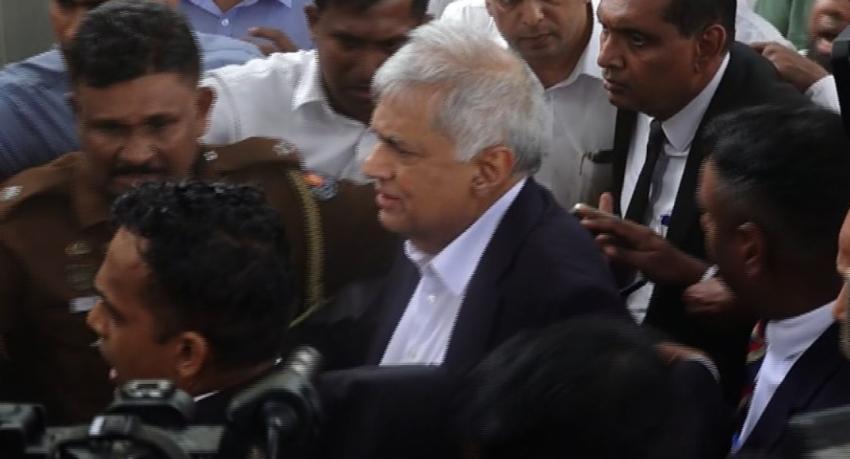 முன்னாள் ஜனாதிபதி ரணில் சிறைச்சாலை வைத்தியசாலையில் அனுமதி