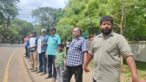 வவுனியாவில் மனிதச்சங்கிலி போராட்டம்!