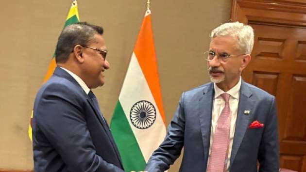 இந்திய வெளிவிவகார அமைச்சர்-அமைச்சர் விஜித ஹேரத் இடையில் சந்திப்பு