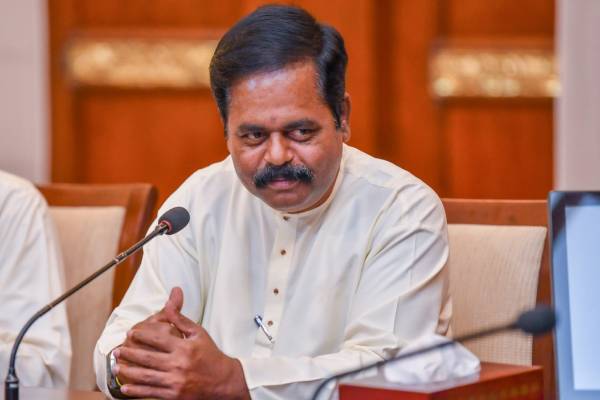 ஈ.பி.டி.பியின் கொலைகள் தொடர்பில் சிறிதரன் பாராளுமன்றில் சுட்டிக்காட்டு
