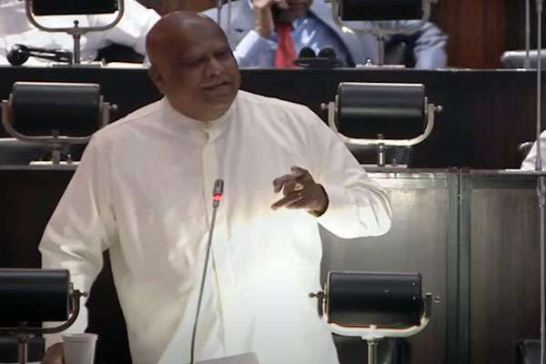 பொலிஸ் மா அதிபருக்கெதிராக சட்ட நடவடிக்கை!