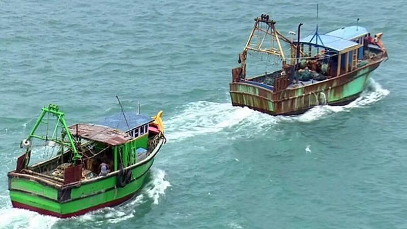 இந்திய மீனவர்கள் அட்டூழியம்: வடமராட்சி மீனவர்களின் வலைகள் அறுத்தழிப்பு!