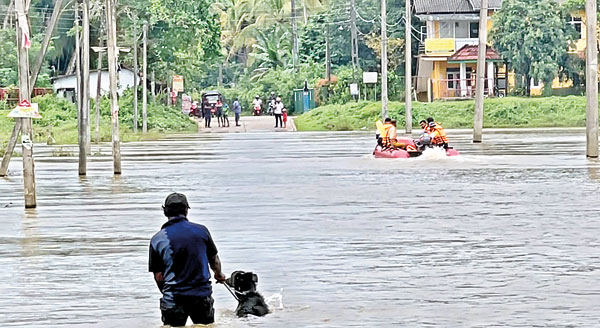 சீரற்ற கால நிலை: காலி, மாத்தறை மாவட்டங்களில் வெள்ளம்!