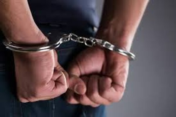 தொல்பொருள் பெயர்ப் பலகைகளை அகற்றிய சம்பவம் – ஒருவர் கைது