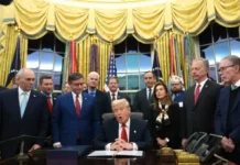 அமெரிக்காவில் அரசு முடக்கத்திற்கு முடிவு : மசோதாவில் கையெழுத்திட்ட ட்ரம்ப்