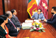 கணக்காய்வாளர் நாயகத்தின் 2024 ஆம் ஆண்டுக்கான வருடாந்த அறிக்கை சபாநாயகரிடம் கையளிப்பு