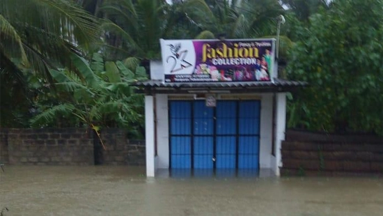 2 இலங்கையில் கன மழை: இதுவரை 56 பேர் உயிரிழப்பு !