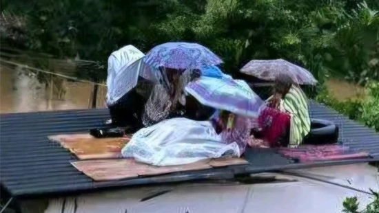 New இலங்கையில் கன மழை: இதுவரை 56 பேர் உயிரிழப்பு !