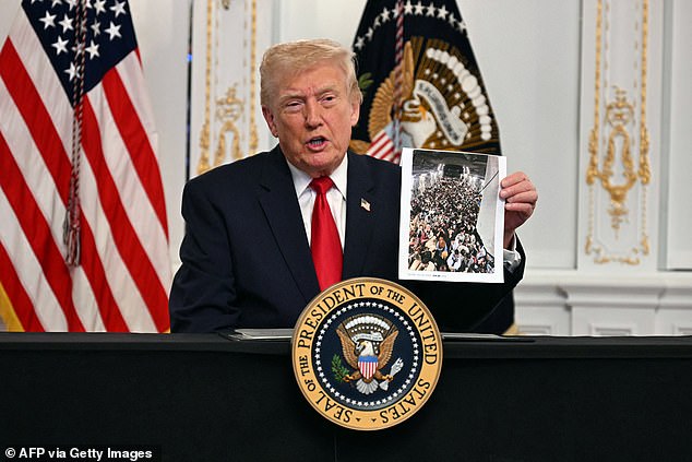 குடியுரிமைக்கு விண்ணப்பிக்க 19 நாடுகளுக்கு அமெரிக்கா தடை