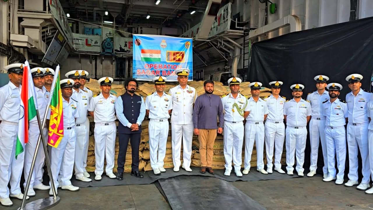 நிவாரணத்துடன் திருகோணமலையில் இந்திய கடற்படை கப்பல்! 1 https://www.ilakku.org/wp-content/uploads/2021/08/cropped-Google_Logo.png IMG 20251209 WA0004 நிவாரணத்துடன் திருகோணமலையில் இந்திய கடற்படை கப்பல்!