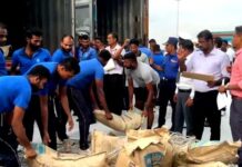 நிவாரணத்துடன் திருகோணமலையில் இந்திய கடற்படை கப்பல்!