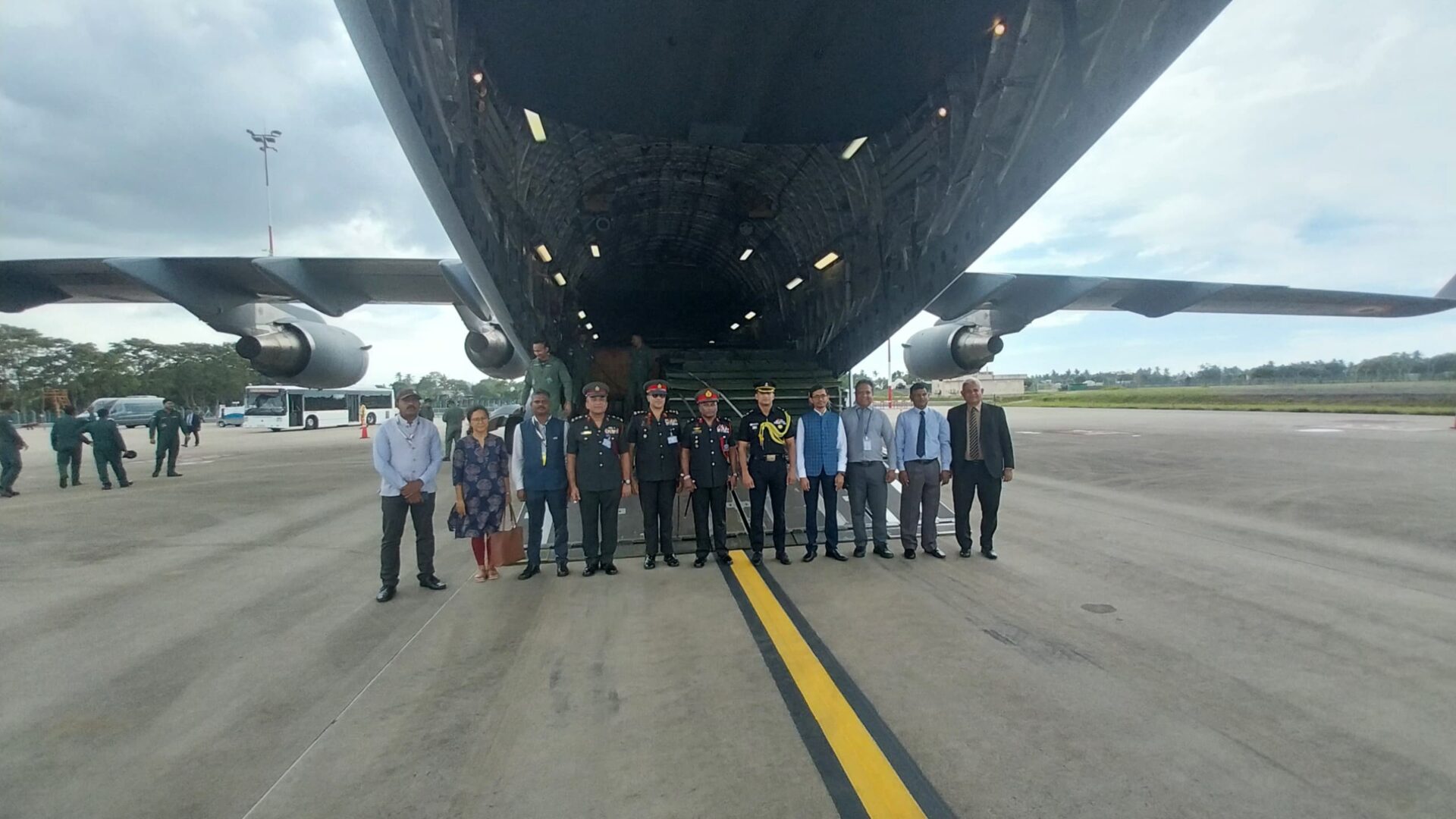 இந்தியாவின் மேலும் அனர்த்த நிவாரண சேவை விமானங்கள் கட்டுநாயக்கவை வந்தடைந்தது! 1 https://www.ilakku.org/wp-content/uploads/2021/08/cropped-Google_Logo.png IMG 20251209 WA0274 இந்தியாவின் மேலும் அனர்த்த நிவாரண சேவை விமானங்கள் கட்டுநாயக்கவை வந்தடைந்தது!