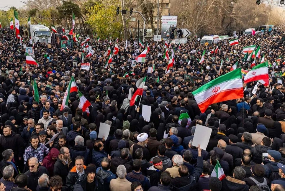 ஈரானை விட்டு உடனடியாக வெளியேறுமாறு இந்தியர்களுக்கு அறிவிப்பு