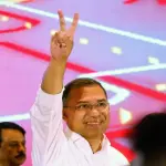 வங்கதேச பிரதமராகப் பதவியேற்ற தாரிக் ரஹ்மான்