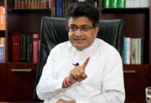 சிங்களவர்கள் சமஸ்டியை எதிர்ப்பதற்கான காரணம் குறித்து ஆராய வேண்டும் : கம்மன்பில