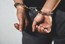 பல ஆயிரம் கோடி ரூபாய்களை வங்கியில் வைப்புச் செய்திருந்த நபர் கைது