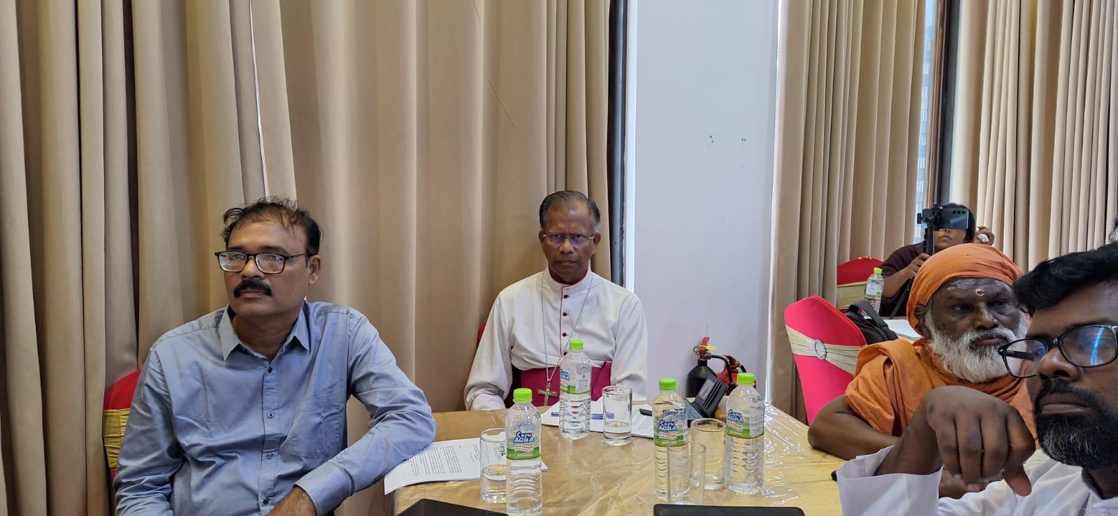 அரசியலமைப்புக்கு முற்பட்ட சமூக ஒப்பந்தத்துக்கான பேச்சுவார்த்தையை வலியுறுத்தி திருமலைப் பிரகடன முன்வரைவு வெளியீடு 1 https://www.ilakku.org/wp-content/uploads/2021/08/cropped-Google_Logo.png Unknown 1 1 அரசியலமைப்புக்கு முற்பட்ட சமூக ஒப்பந்தத்துக்கான பேச்சுவார்த்தையை வலியுறுத்தி திருமலைப் பிரகடன முன்வரைவு வெளியீடு