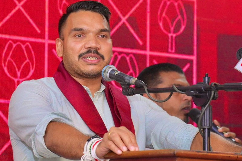 சுரேஷ் சலேவின் கைதை நாமல் ராஜபக்ச விமர்சனம்