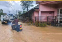 ஹட்டன் டிக்கோயா பகுதியில் கனமழை : நீரில் மூழ்கிய 50 எஸ்டேட் வீடுகள்!