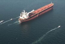 ஹோர்மூஸில் அதிகரிக்கும் பதற்றம்: இரு கப்பல்களை சிறைபிடித்த ஈரான்!