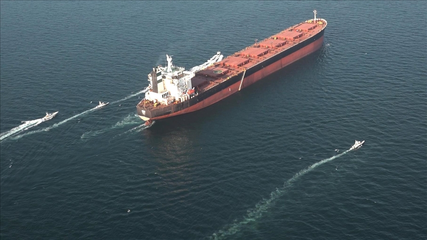 ஹோர்மூஸில் அதிகரிக்கும் பதற்றம்: இரு கப்பல்களை சிறைபிடித்த ஈரான்!