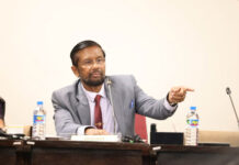 வலுசக்தி அமைச்சருக்கு எதிரான நம்பிக்கையில்லாப் பிரேரணை குறித்து அரசாங்கம் ஆராய்வு