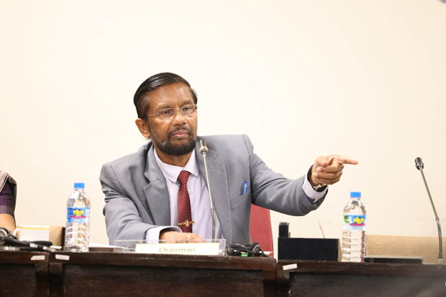 வலுசக்தி அமைச்சருக்கு எதிரான நம்பிக்கையில்லாப் பிரேரணை குறித்து அரசாங்கம் ஆராய்வு