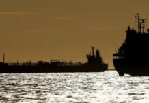 கச்சா எண்ணெய் கப்பல் நாளை இலங்கை வருகை