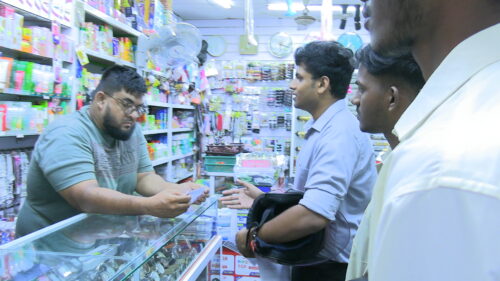 கிழக்கு பல்கலைக்கழக மாணவர்களினால் துண்டுப்பிரசுர போராட்டம்