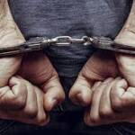 குடிவரவு மற்றும் குடியகல்வு திணைக்கள அதிகாரி ஒருவர் கைது