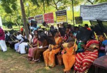 மயிலிட்டியில் காணி உரிமையாளர்கள் கறுப்புக் கொடிகளுடன் போராட்டம்