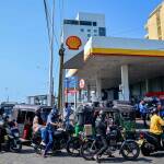இலங்கையிலும் எரிபொருட்களின் விலைகளை குறைக்க வலியுறுத்தல்