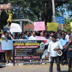 வவுனியா மாநகர முதல்வர் பதவி நீக்கம்: வட மாகாண ஆளுநருக்கு எதிராக ஆர்ப்பாட்டம்
