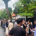 துணை மருத்துவப் பட்டதாரிகளுக்கான அநீதிக்கு எதிராக சுகாதார அமைச்சு முன் மாணவர் போராட்டம்