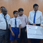 யாழில். புலமைப்பரிசில் வழங்கும் நிகழ்வு